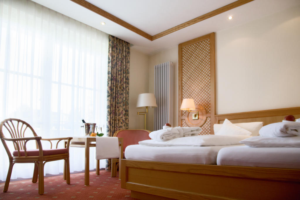 באד פיסינג Thermenhotel Quellenhof חדר תמונה