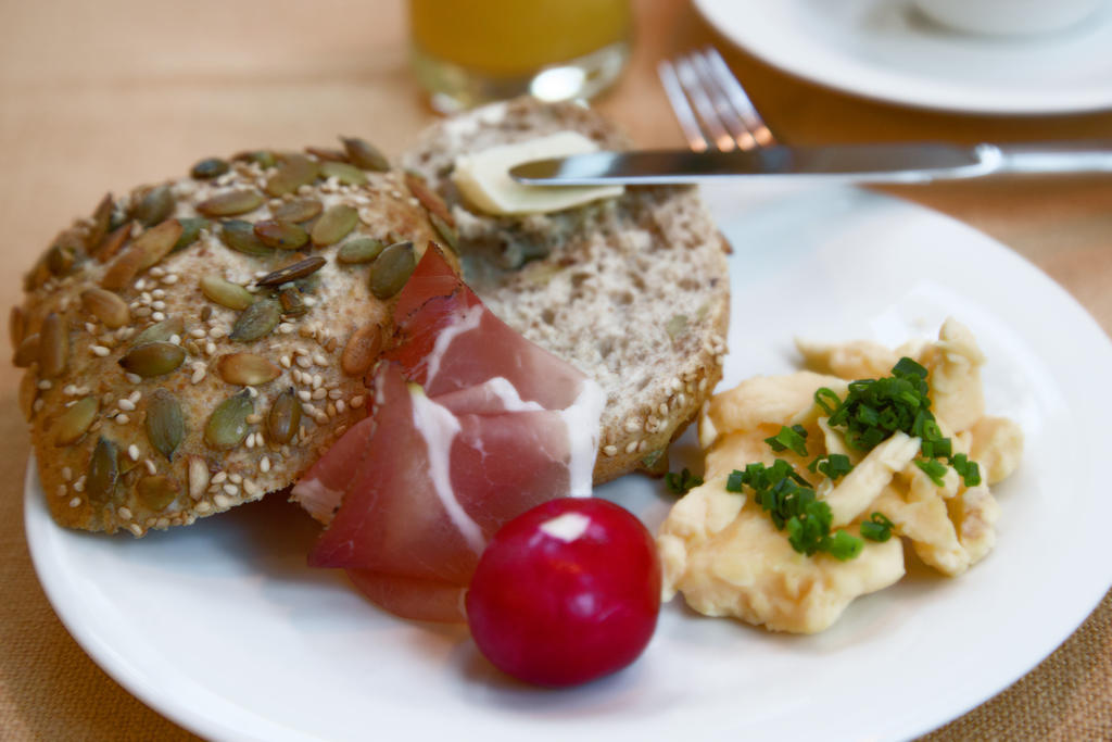 באד פיסינג Thermenhotel Quellenhof מראה חיצוני תמונה