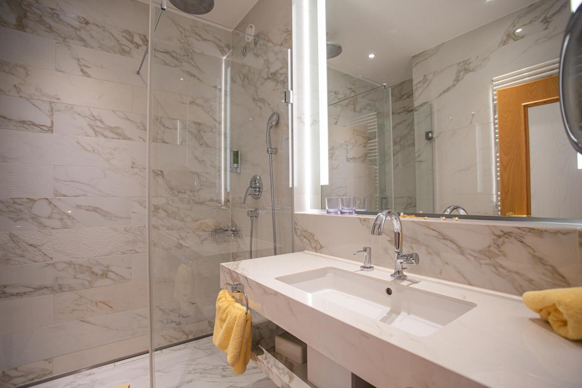 באד פיסינג Thermenhotel Quellenhof מראה חיצוני תמונה