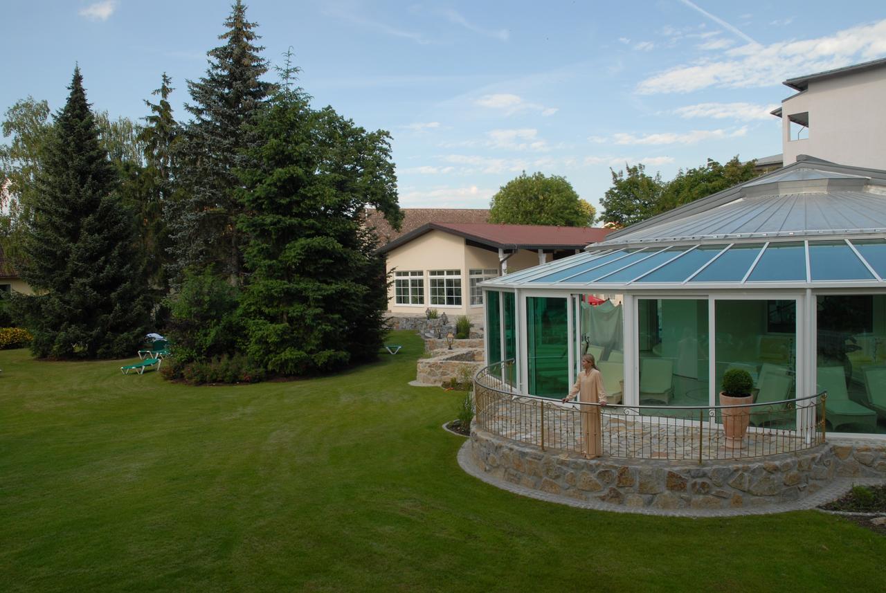 באד פיסינג Thermenhotel Quellenhof מראה חיצוני תמונה