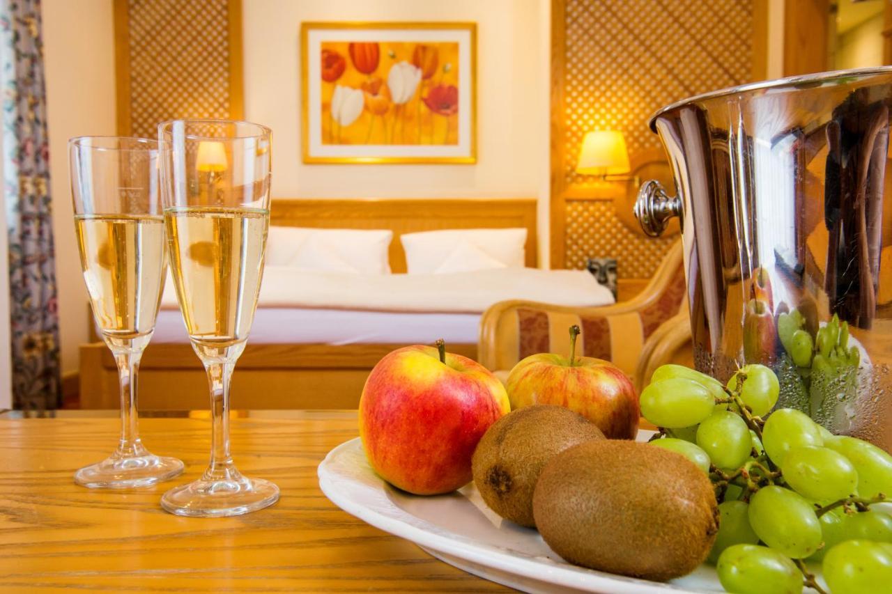 באד פיסינג Thermenhotel Quellenhof מראה חיצוני תמונה